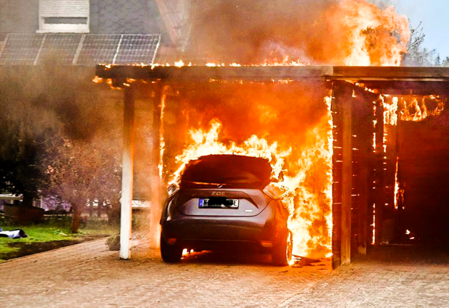 Familien-Albtraum! Elektro-Auto brennt Haus nieder - 500.000 Euro Schaden nach E-Auto brannt!