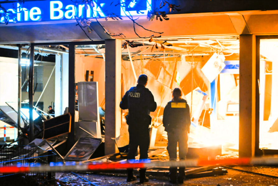 Explosion in Berlin! Banküberfall - Täter fliehen und hinterlassen ein Trümmerfeld