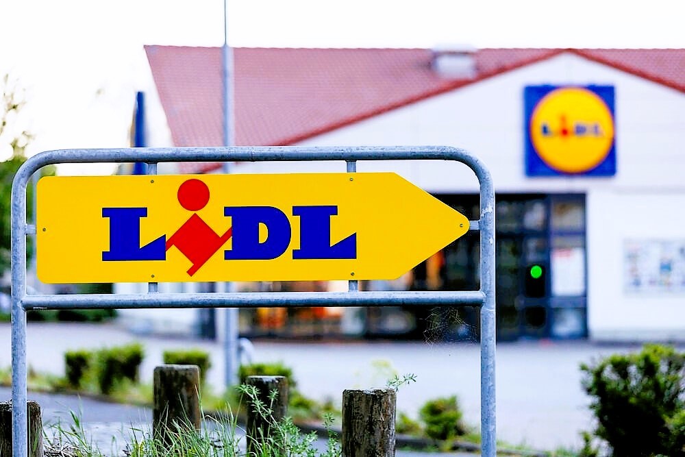 Massenschlägerei in Lidl-Filiale - Kunden gingen mit Hammer und Reizgas aufeinander los!