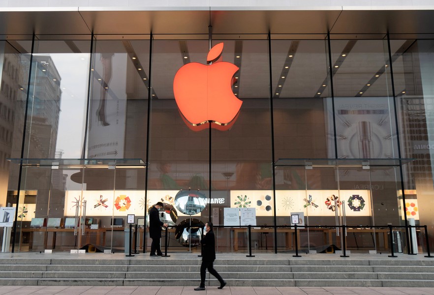 Amokfahrt! Auto rast in Apple Store - Tote und Verletzte! Behörden gehen von absichtlicher Tat aus
