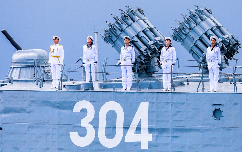 US-General droht Putin! USA würde die Schwarzmeerflotte zerstören bei Einsatz von Atomwaffen!