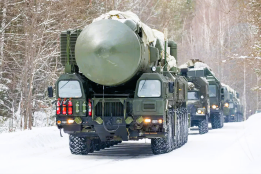 Atomschlag in Vorbereitung? Wladimir Putin schickt neue Monsterwaffe in die Ukraine!