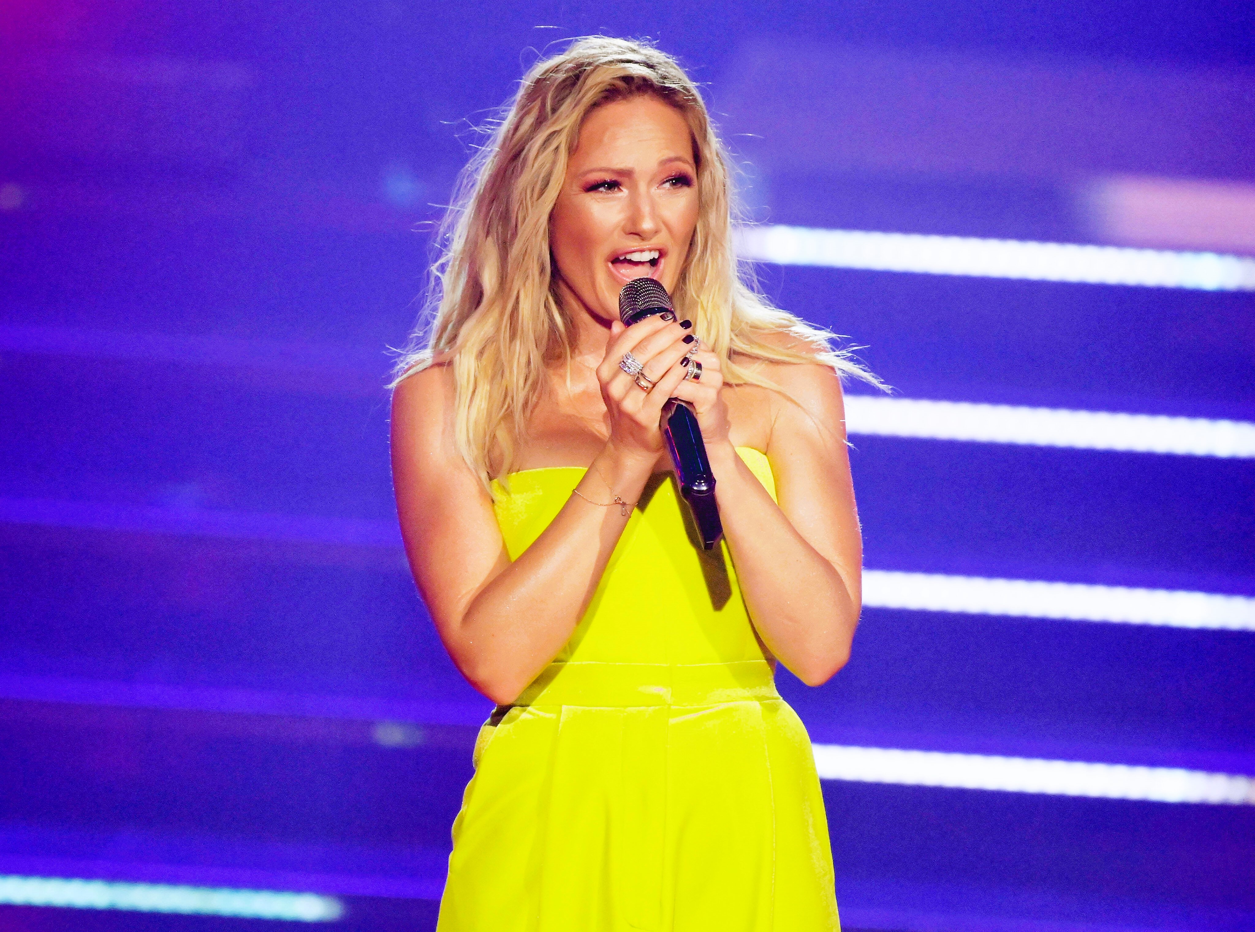 Schock für Helene Fischer - Bei ihrer geplanten Tournee muss sie auf einen treuen Unterstützer verzichten