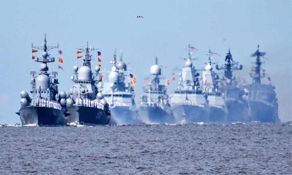 Putins Flotte sitzt in der Falle! Kein entkommen aus dem Schwarzen Meer - russische Schiffe gefangen!