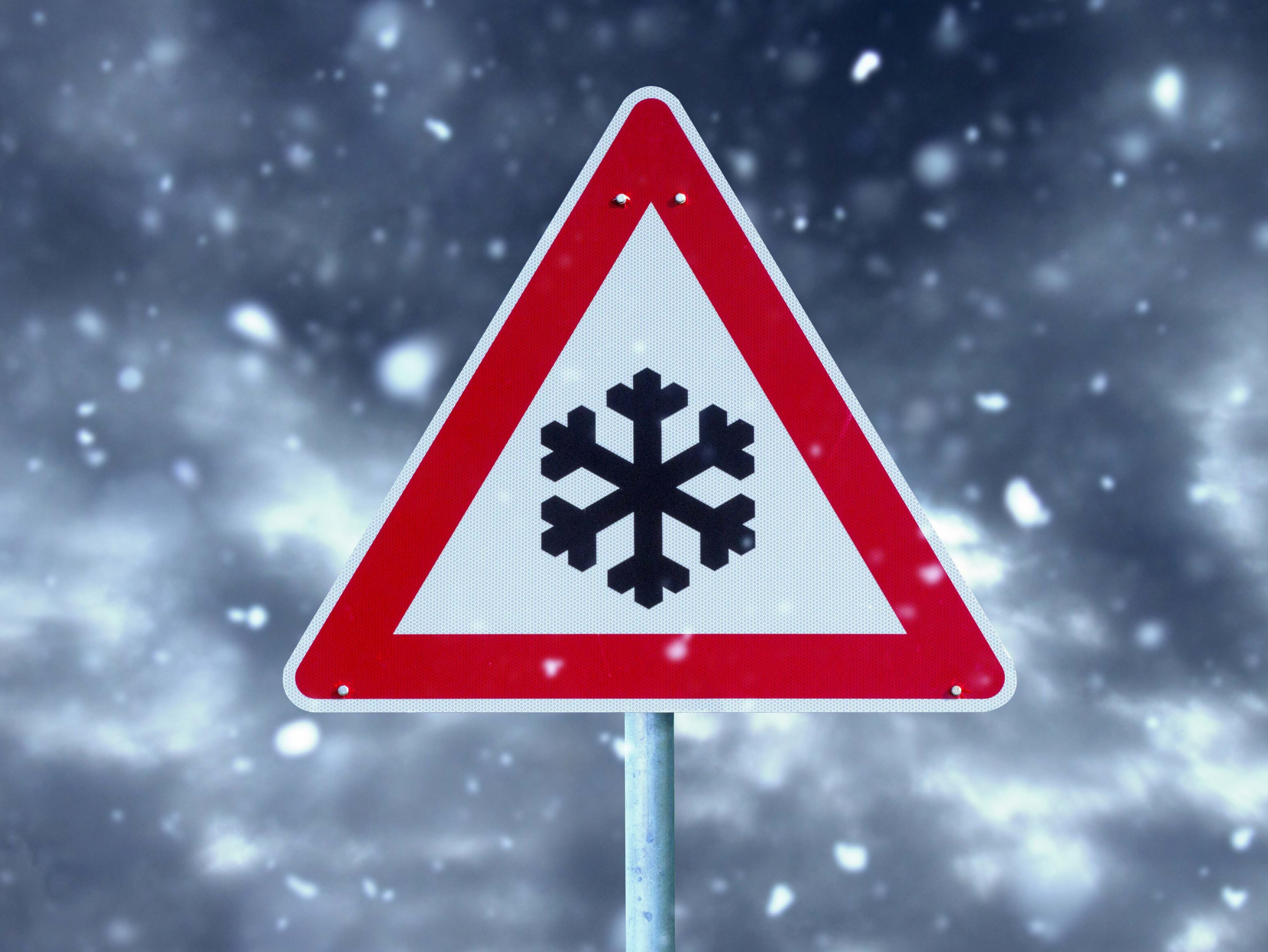 Amtliche Wetterwarnung! 30 cm Neuschnee - Winterschock droht kurz vor Ostern!