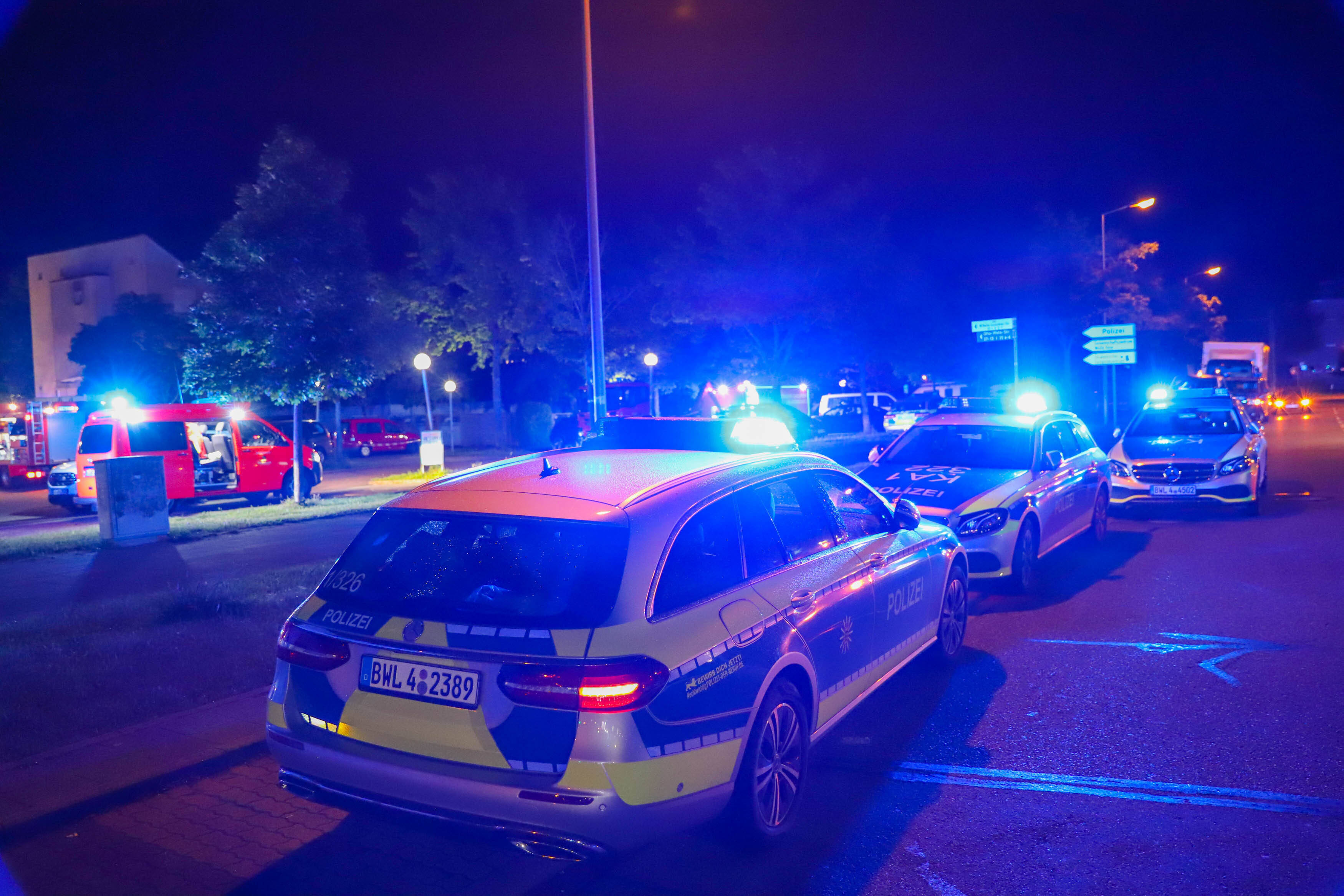 NRW: Mutter und zwei kleine Mädchen tot in Wohnung entdeckt! War es Mord? Polizei mit Festnahme!