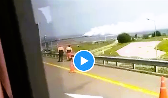 EILMELDUNG✴️ Krimbrücke gesperrt! Rauch und Feuer auf Video zu sehen - strategisch wichtige Brücke angegriffen?