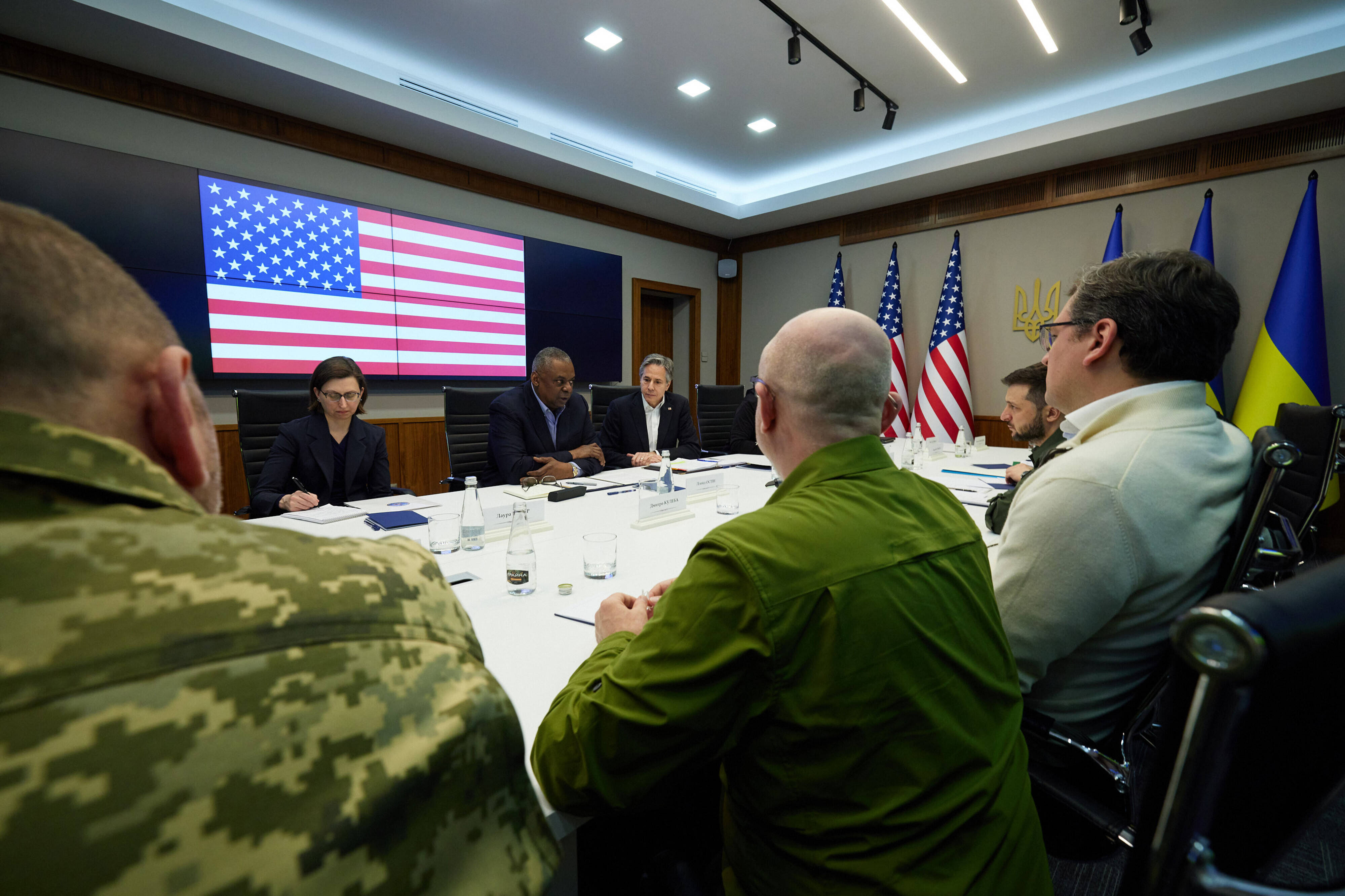 Рамштайн нато. Министр обороны США Ллойд Остин. Министр обороны США Остин Украина.
