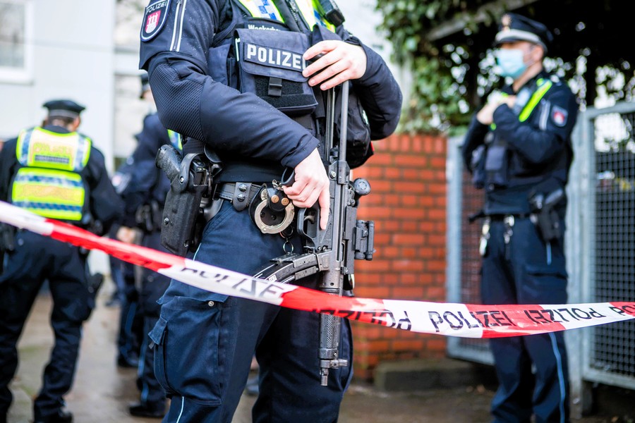 Polizistin niedergeschossen! Polizei erschießt Angreifer in Niedersachsen!