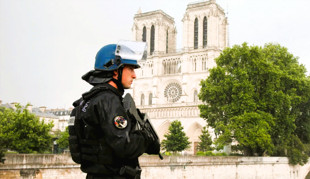 Terroralarm in Paris! ISIS-Attentäter wollte Notre Dame angreifen!