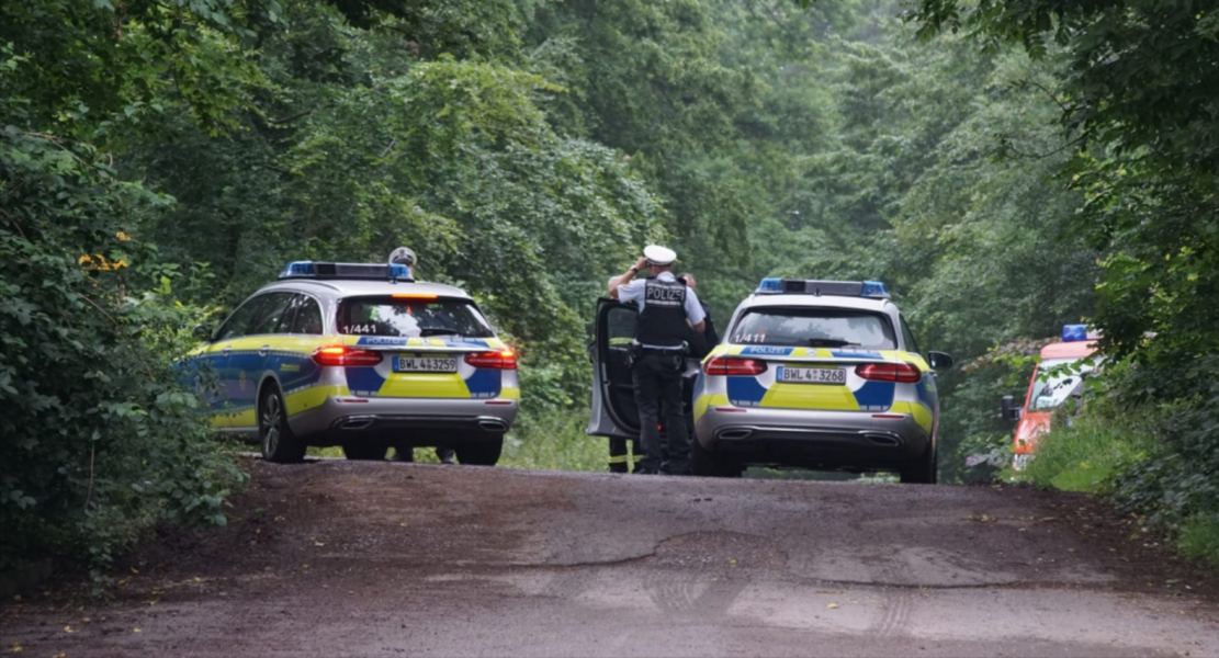 Grausige Entdeckung in Brandenburg - Verweste Leiche entdeckt - Polizei nimmt Tatverdächtigen fest