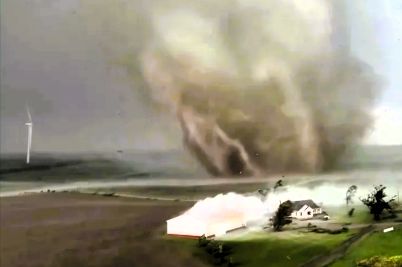 Tornado zerstört Bauernhof - mindestens 5 Menschen tot nach Mega-Sturm!