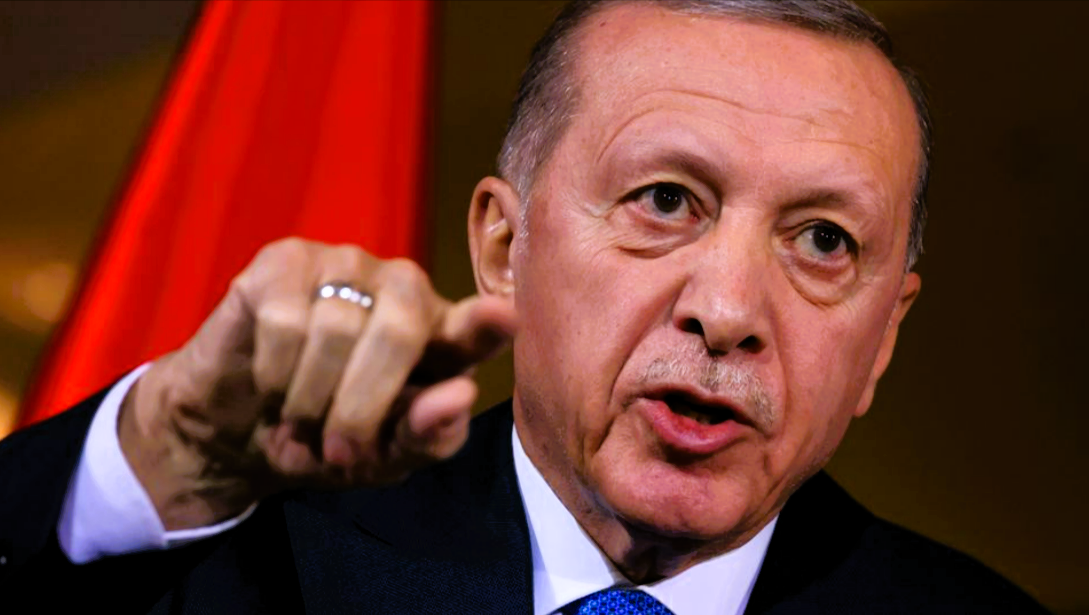 Deutschland ruft türkischen Botschafter ein! Nach Wolfsgruß-Eklat - Präsident Erdogan reist zum Viertelfinale an!