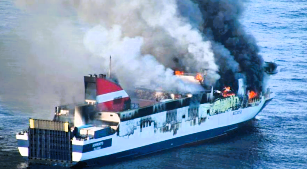 Mallorca-Fähre brennt! Passagiere in Lebensgefahr - Evakuierung läuft! Feuer auf Fähre nach Mallorca ausgebrochen