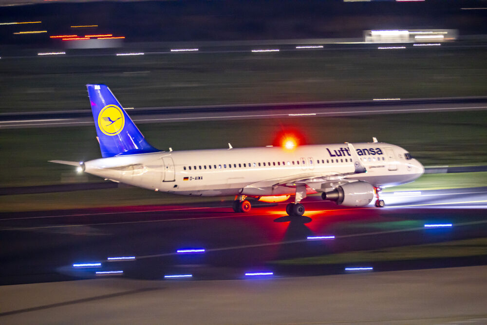 Notlandung in München! Lufthansa-Maschine muss sofort runter! Passagiere erleben schlimme Minuten