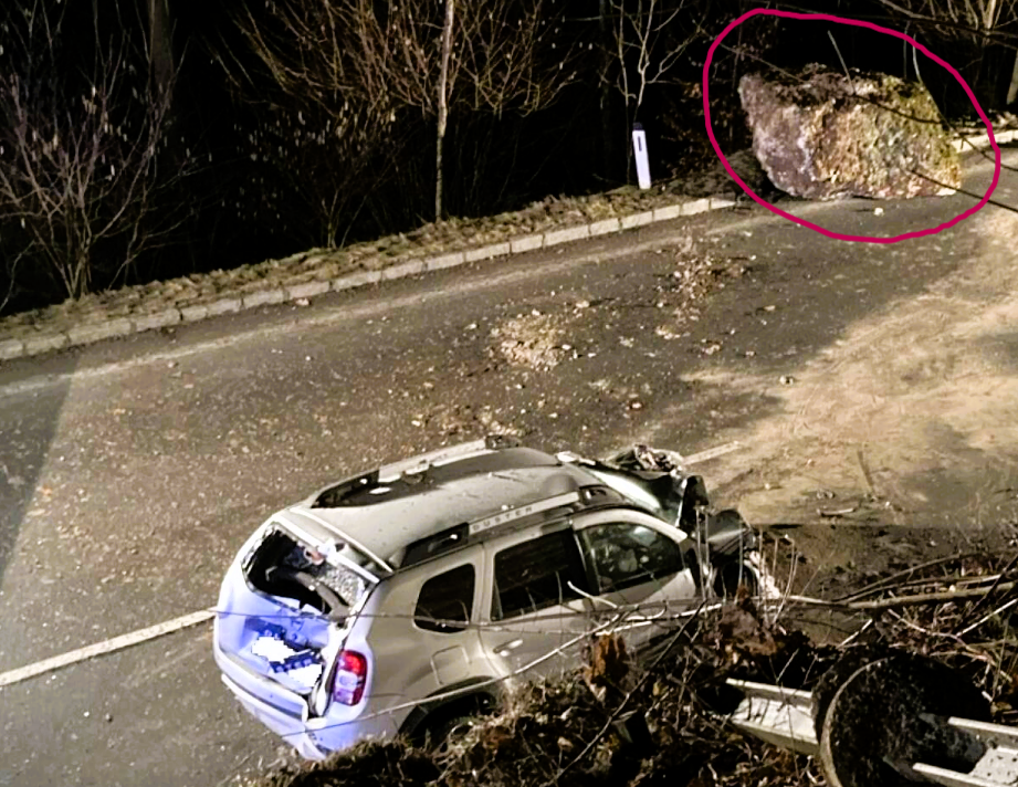 Erdrutsch verschüttet Teil eines Alpen-Passes - Touristen in Tunnel gefangen!