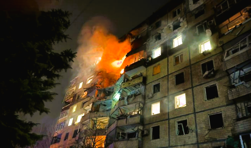 Feuer in Mehrfamilienhaus! Kind stirbt - war es Brandstiftung? 2 Todesopfer und mehrere Verletzte