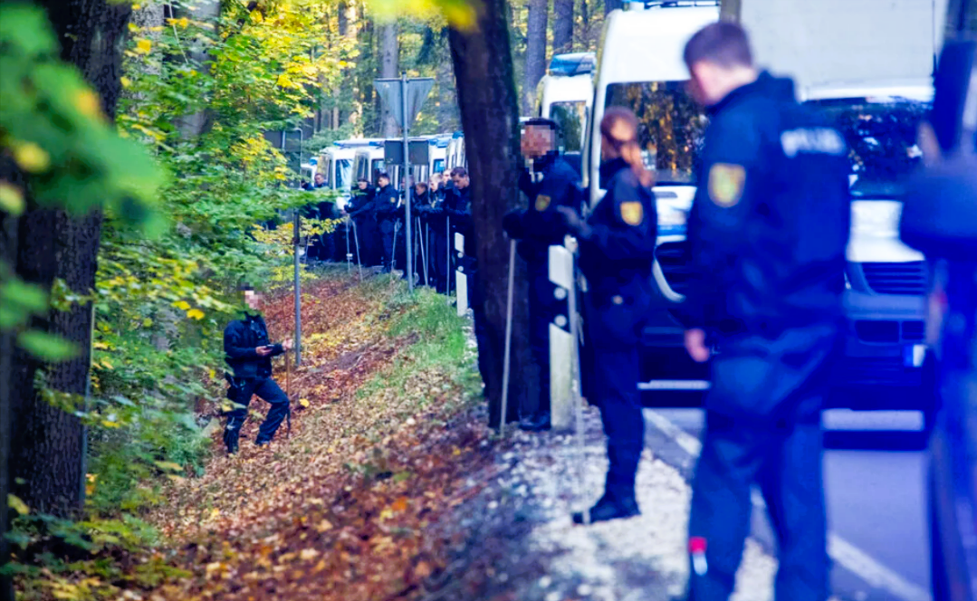 Bodensee: Frau hängt tot an einer Brücke! Schrecklicher Fund in einem Park in Lindau