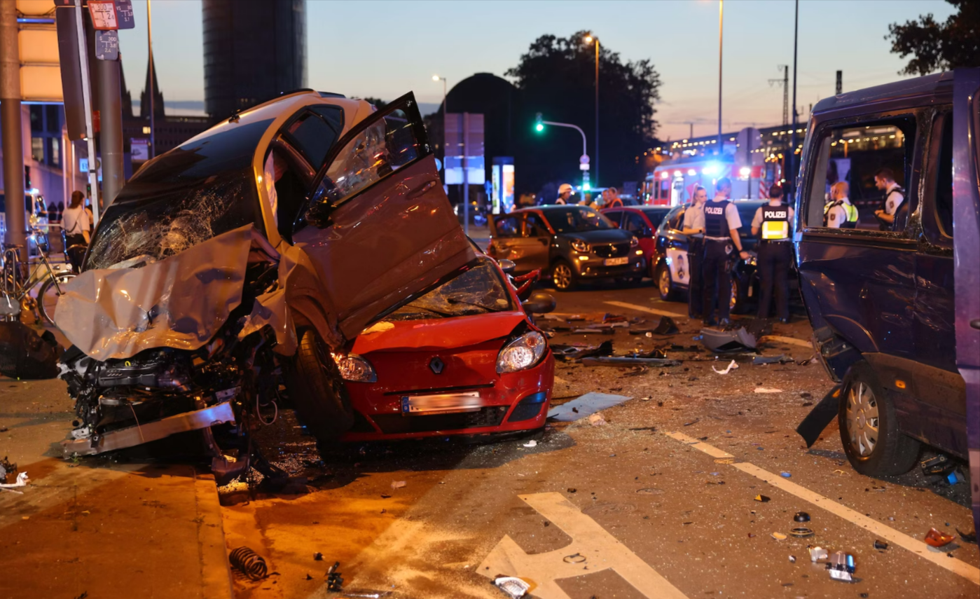 Schlimmer Unfall - 9 Personen verletzt - Kleinkind musste reanimiert werden!