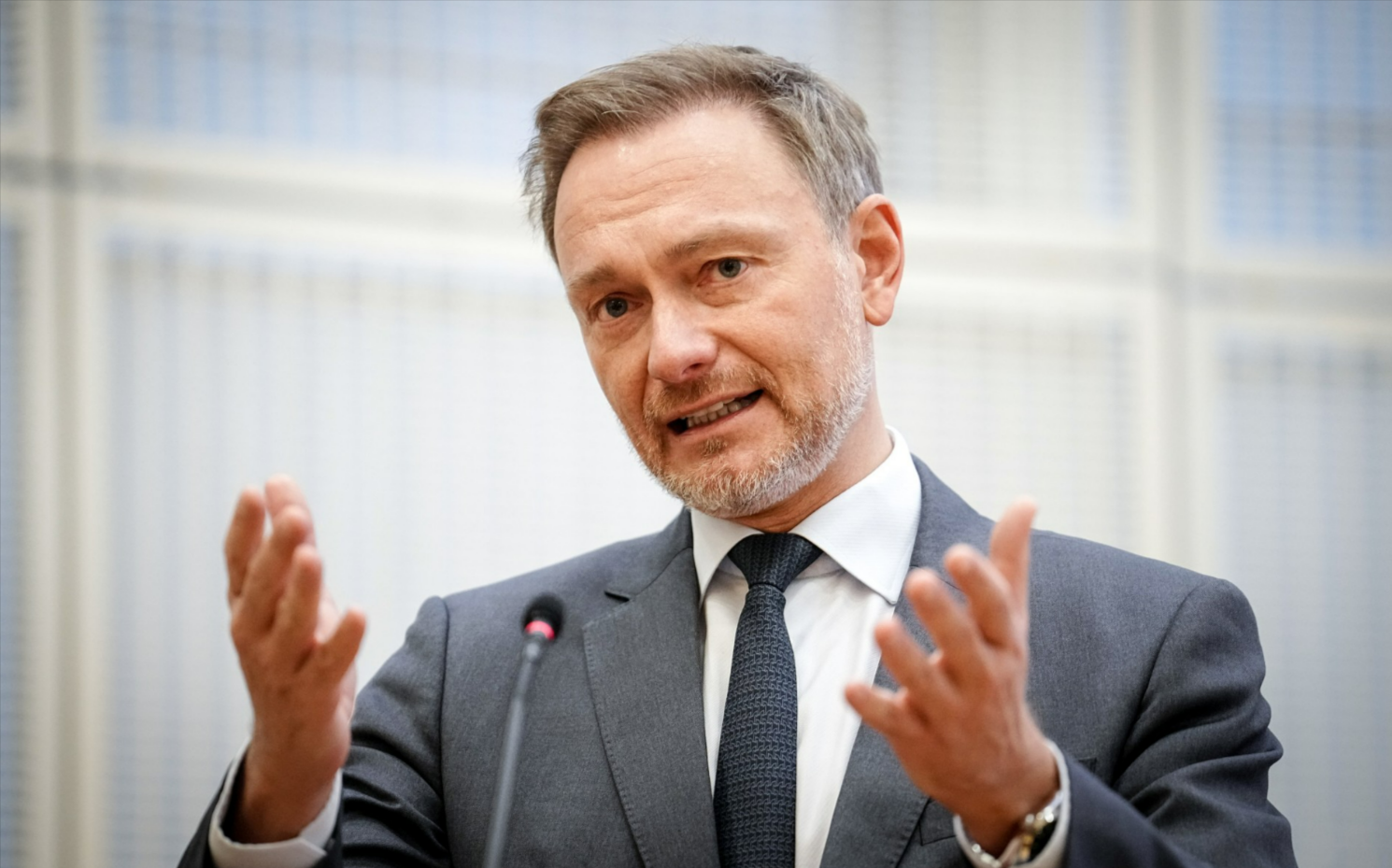 Deutschland im Minus! Schlechte Nachrichten von Finanzminister Lindner - Steuereinnahmen niedriger als geplant