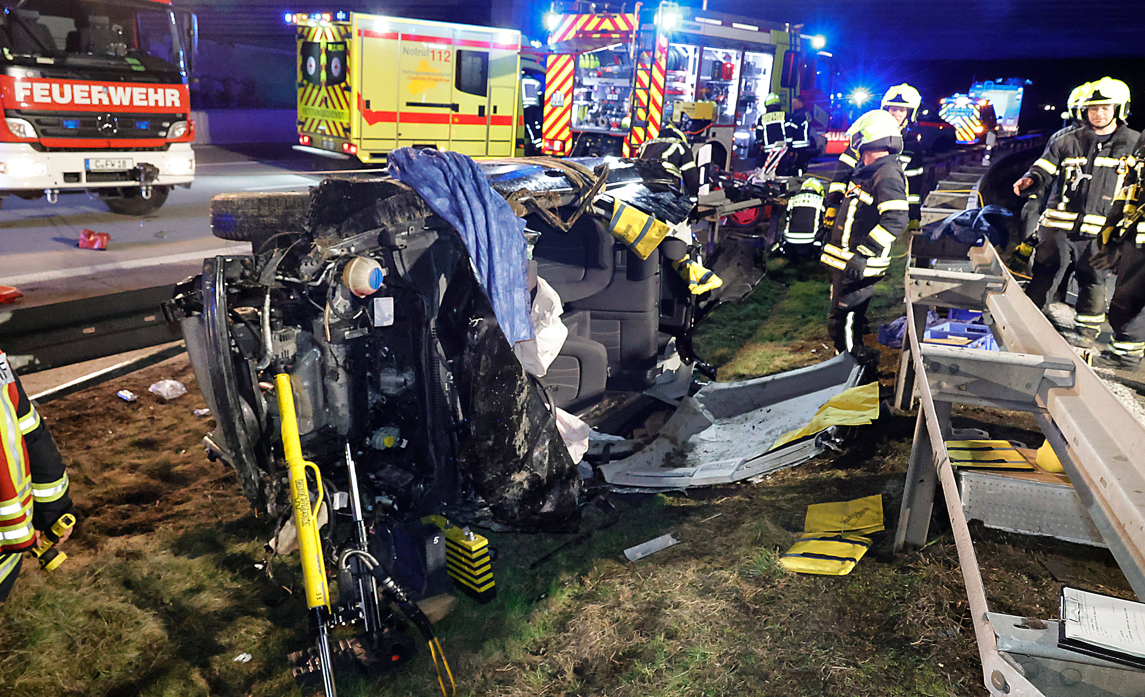 Geisterfahrer-Alarm auf der Autobahn! Rentner verursacht tödlichen Unfall als Geisterfahrer