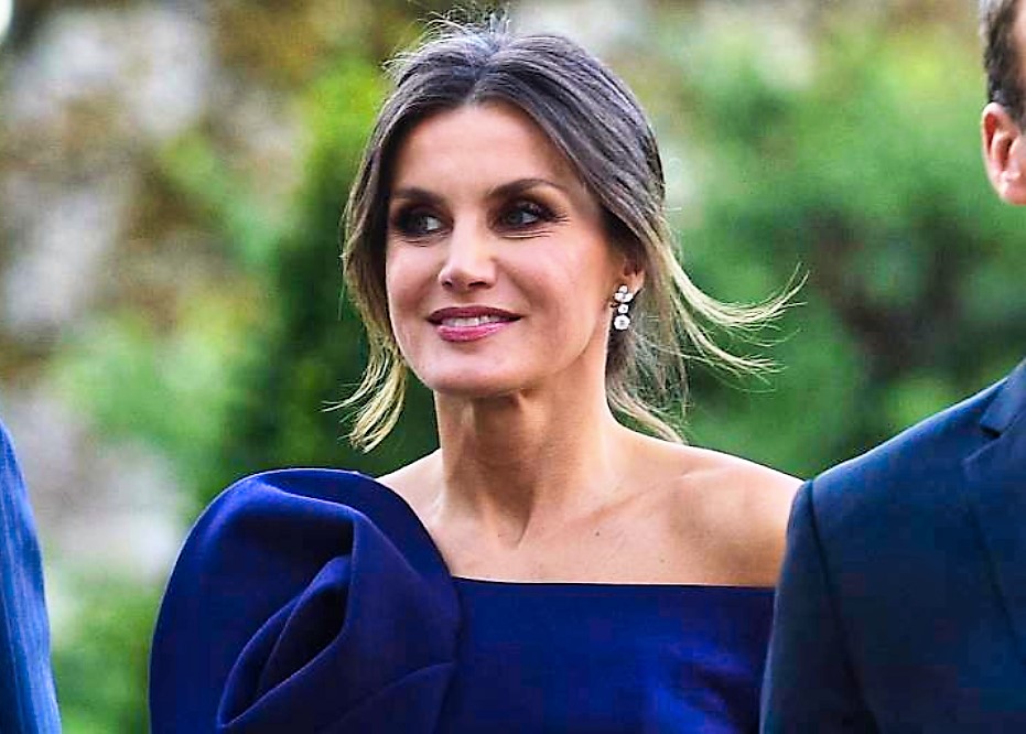 King Felipe and Queen Letizia's Defiant Stand Amidst Valencia's Flooding Crisis: Here's How Queen Letizia's Fashion Made a Bold Statement!