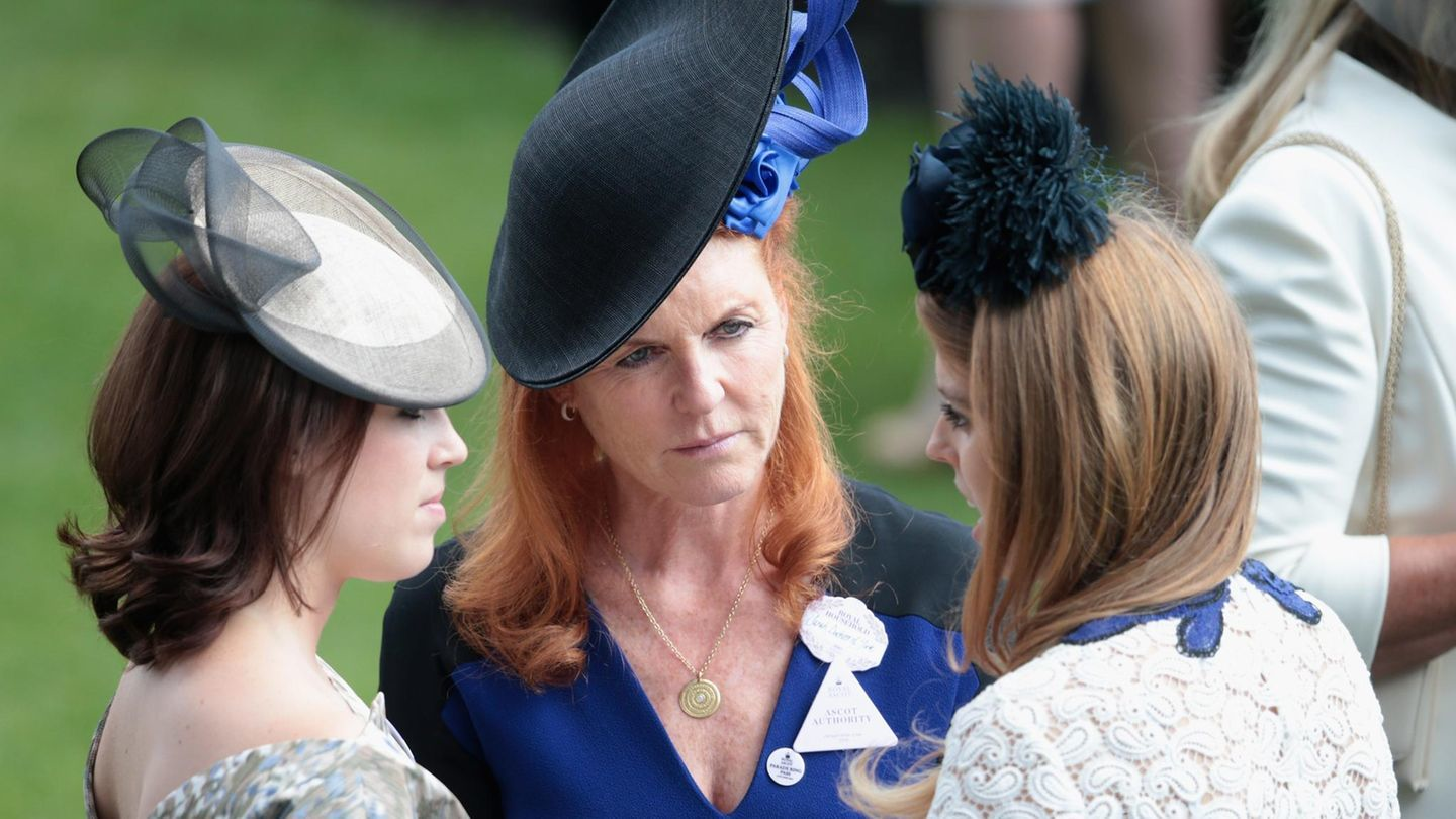 Des e-mails prouvent : Beatrice conseillait déjà Fergie il y a des années dans l'affaire Epstein!