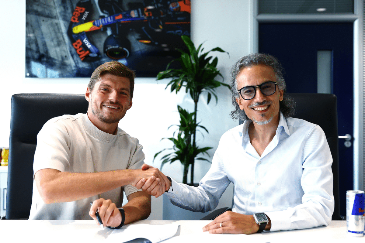 Max Verstappen tekent bij Red Bull tot 2030: "Team is mijn tweede familie"