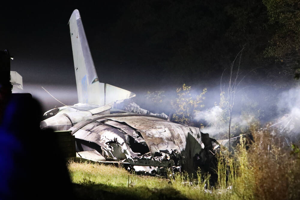 Flugzeug mit totem Piloten fliegt über Hannover - dann stürzt es ab!