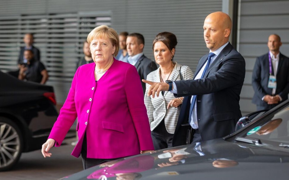 Trump verspottet Angela Merkel! Harte Worte für die Alt-Kanzlerin – das sagt Trump jetzt über sie!