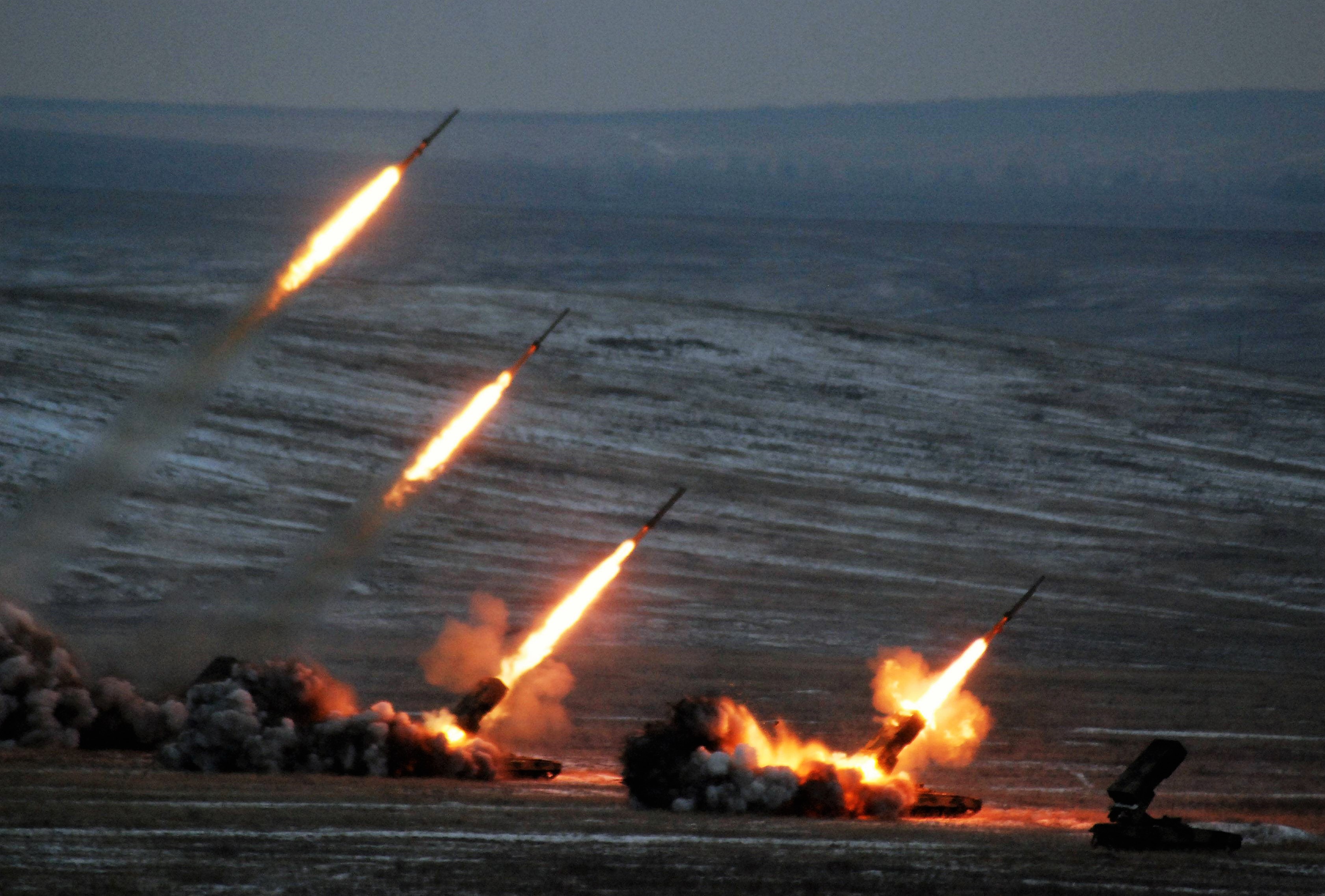 Schock-Video - Russen setzten thermobarische Bomben auf dem Schlachtfeld ein - die Vernichtung ist gigantisch!