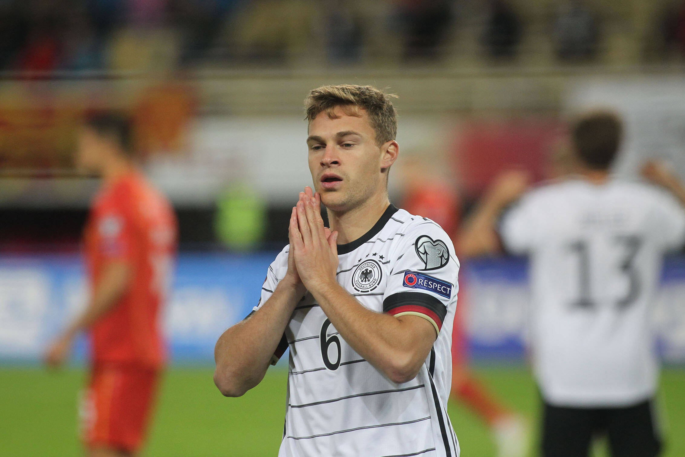 Manuel Neuer - WM-Sperre droht! Verliert die Natio ihren Kapitän?