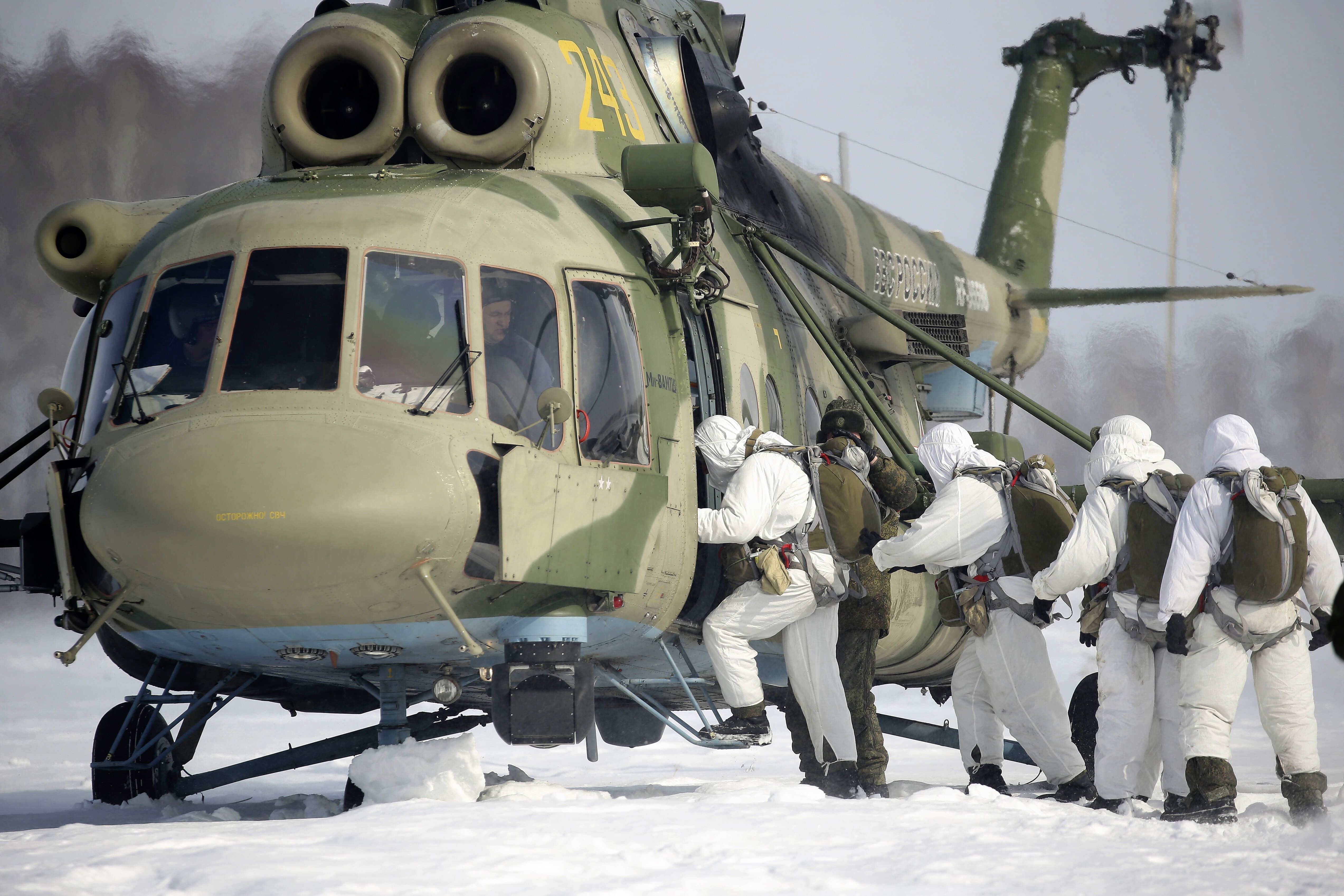 Russland verlegt Fallschirmjäger in den Donbass! Droht eine neue Invasion?