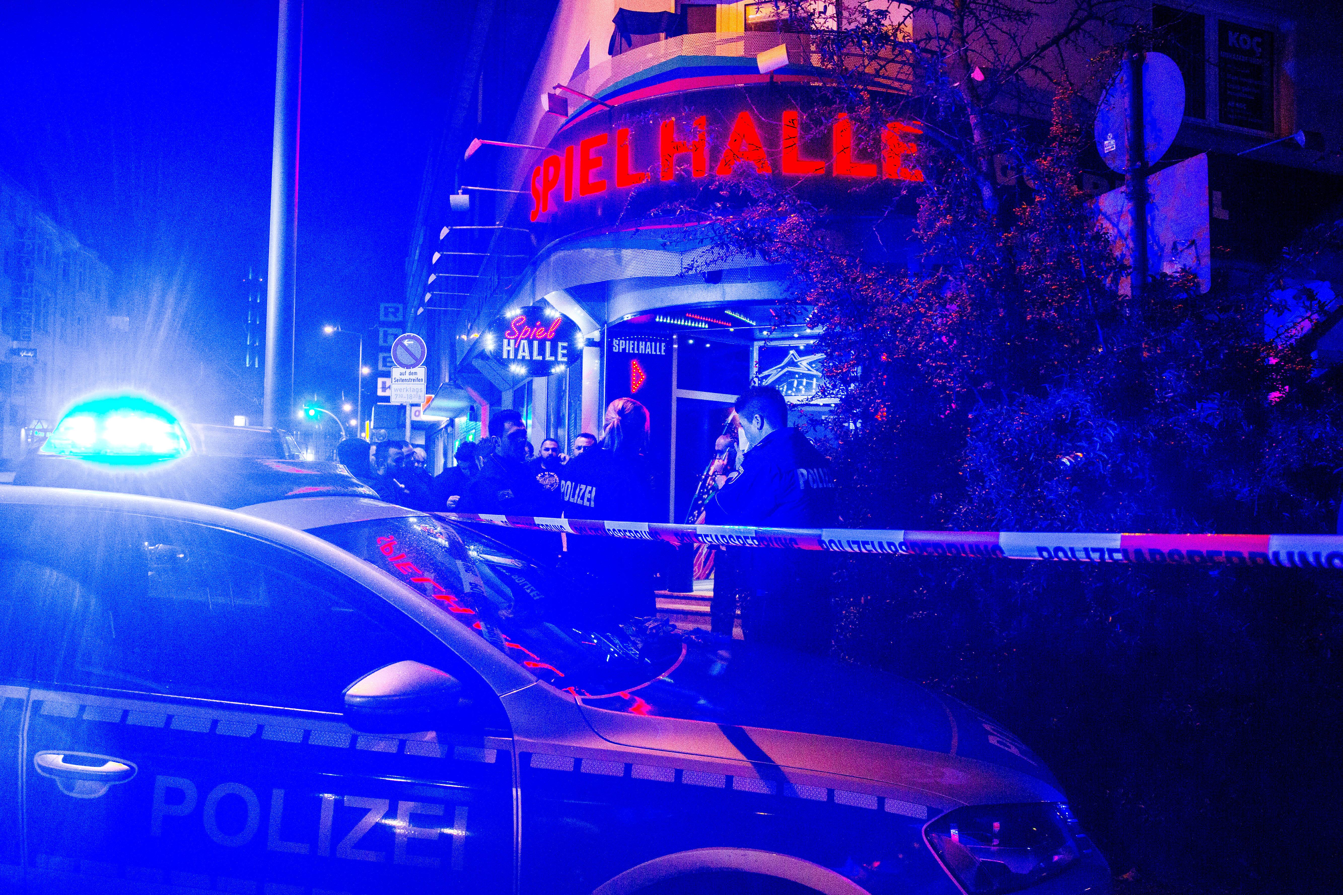 Schüsse in Krefeld - Radfahrer eiskalt erschossen! Unbekannter Täter bewaffnet auf der Flucht!
