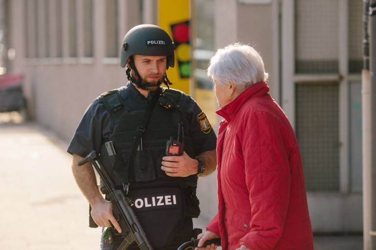 Amokalarm! Polizei in Mosbach (Baden-Württemberg) tötet Mann nach Messer-Attacke!