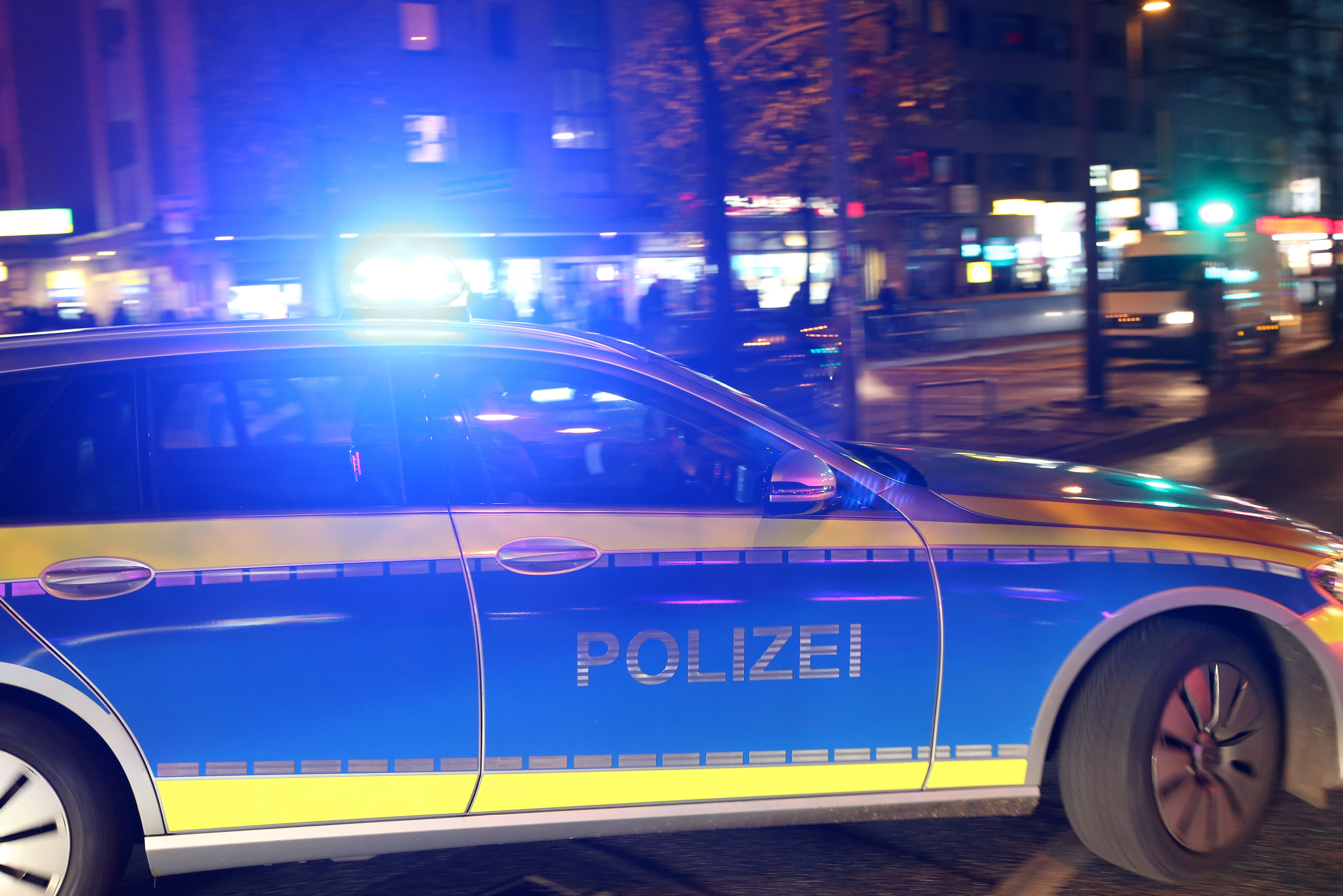 Deutsche Millionendiebin am Stuttgarter Flughafen gefasst! Deutschlands meistgesuchte Frau, Mirnesa S., festgenommen