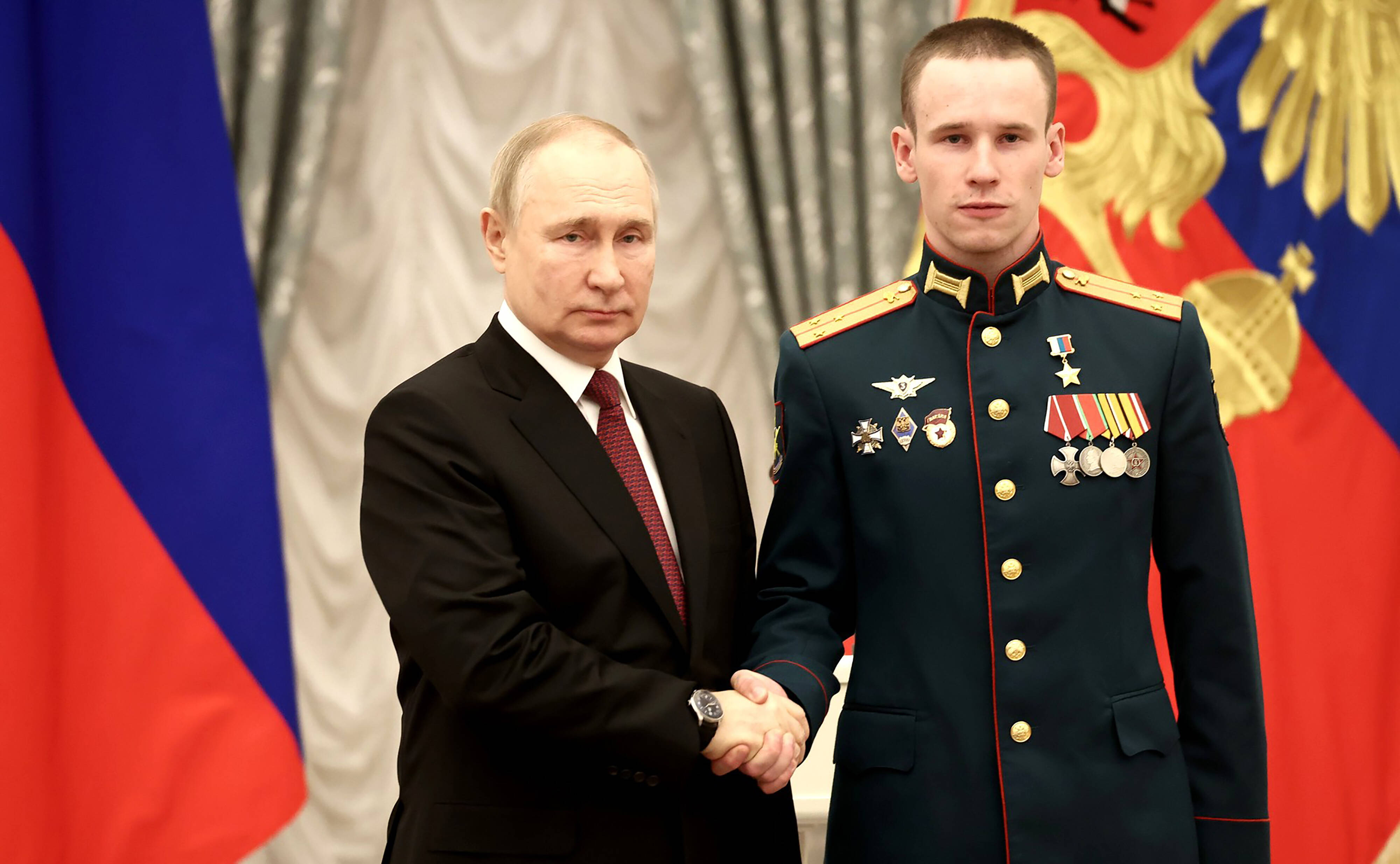 Putin lässt Köpfe rollen! Kommandeur der russischen Truppen in der Ukraine vom Amt enthoben! Schon wieder