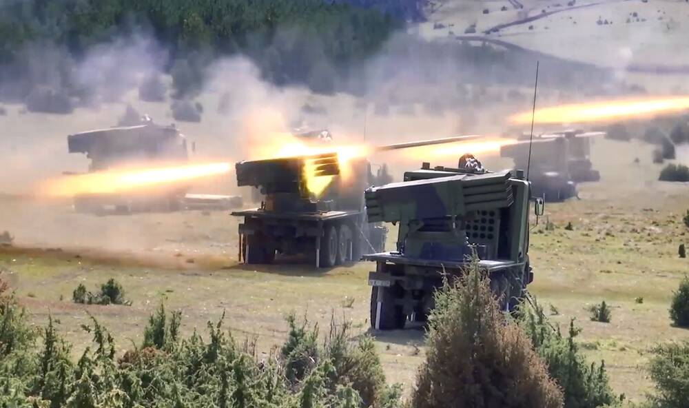 Kiew startet Bombenangriffe auf russische Truppen! Bodenangriff und Großoffensive stehen kurz bevor!