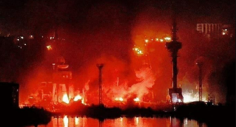 Putin in Angst um seine Flotte! Ukraine baut Seedrohnen aus - Attacken treffen Putins Häfen!