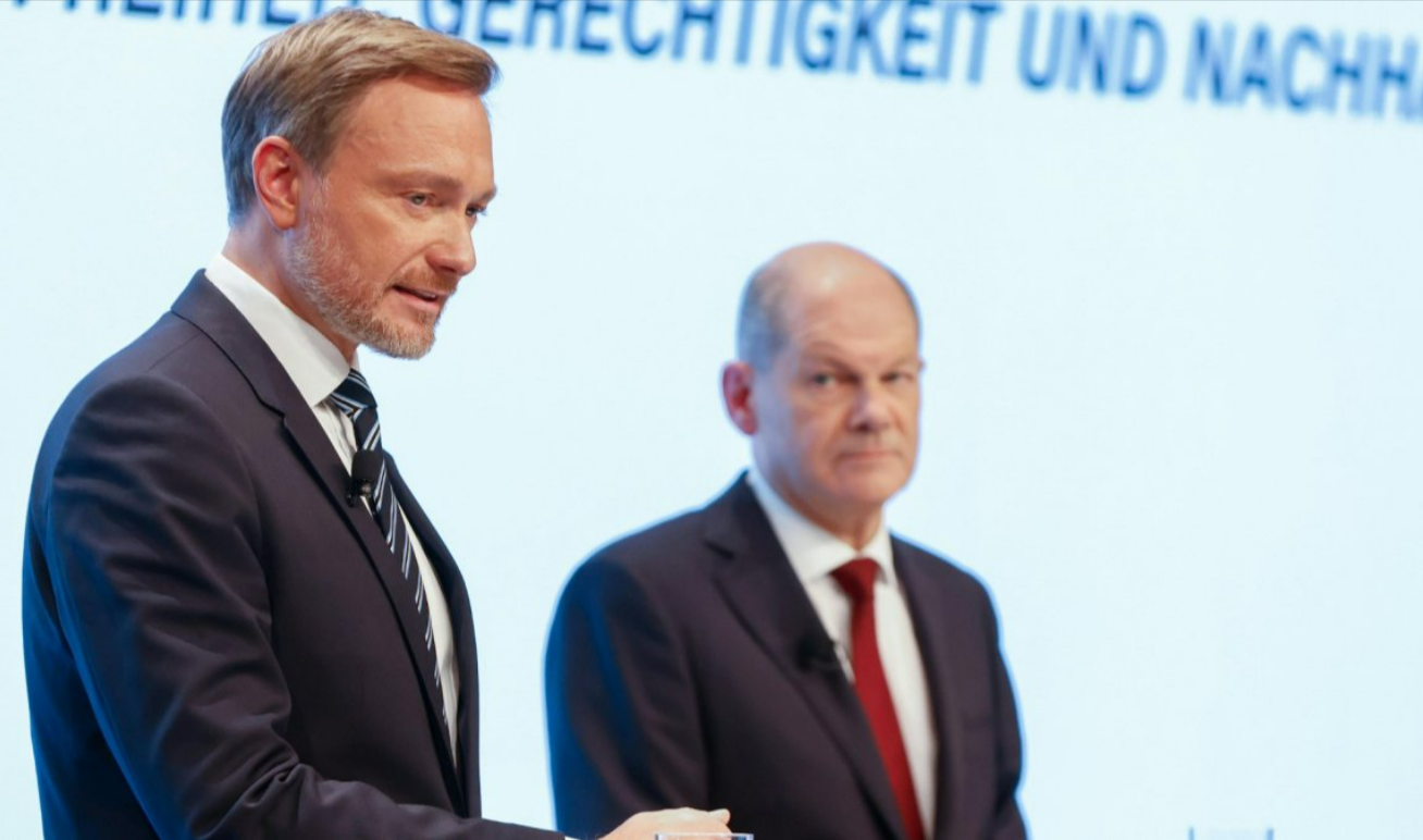 Rücktritt! Linder und Scholz - Ende Ihrer Regierung nach dem 60. Milliarden-Desaster?