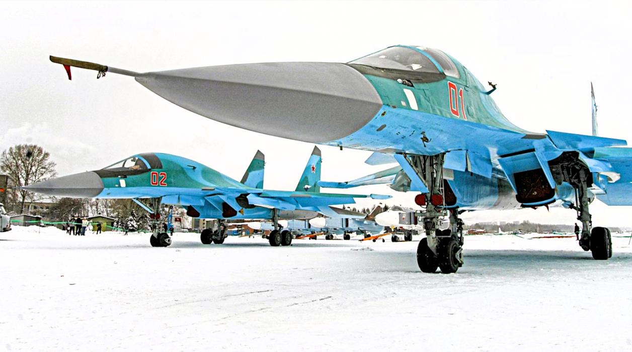 Putin schickt neue Bomber in den Krieg! Produktion läuft angeblich auf Hochtouren