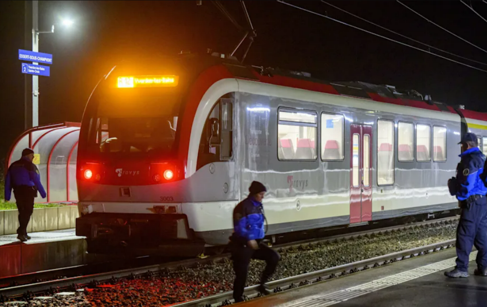 Geiselnahme im Zug! Polizei erschießt mit Axt und Messer bewaffneten Angreifer!