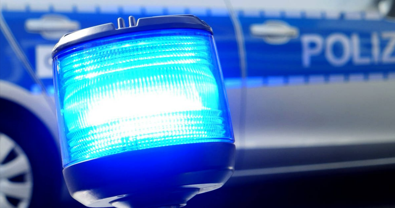 15 Polizeiwagen und SEK! Polizei in Großeinsatz - Gefahrenlage und Festnahme