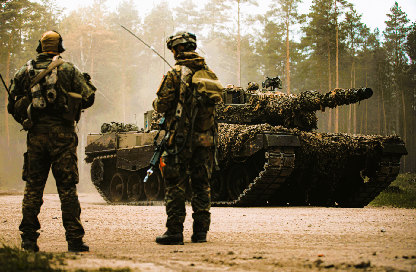 Erstes NATO-Land will Truppen in die Ukraine schicken! Nach Macron-Vorstoß - ernsthafte Prüfung der Möglichkeiten