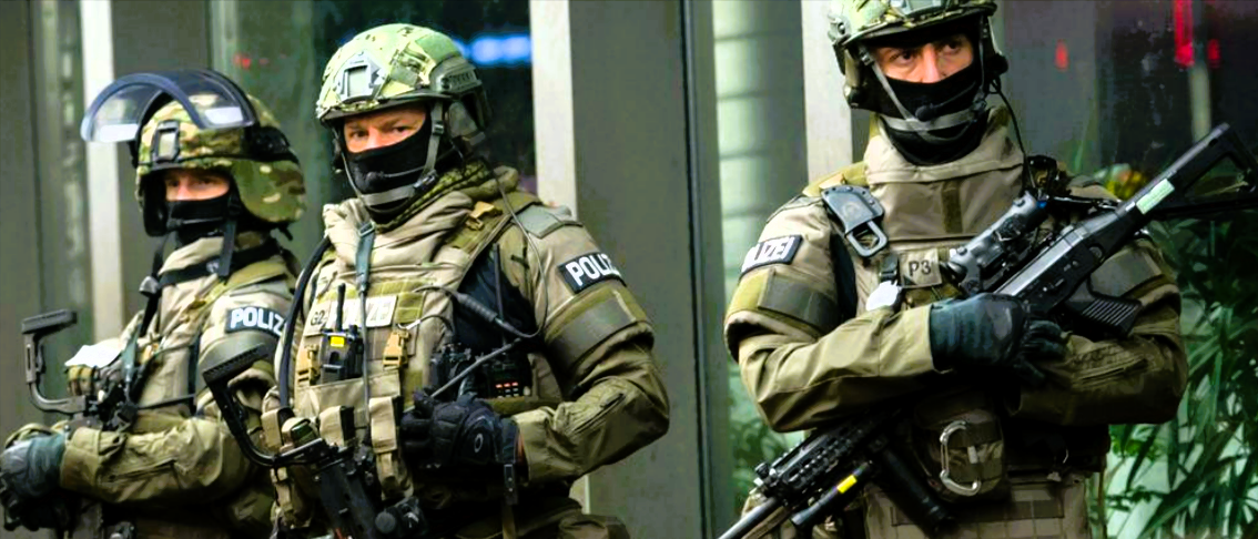Terror-Alarm in Bochumer Bank! "Hamas, Hamas, Bombe, Bombe" - Großeinsatz der Polizei läuft aktuell!