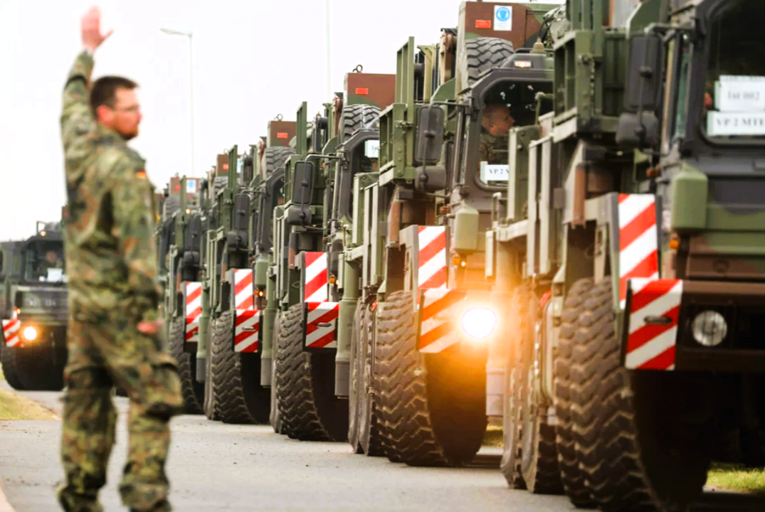 Richtung Osten! Militärkolonnen rollen durch Deutschland - Bürger besorgt