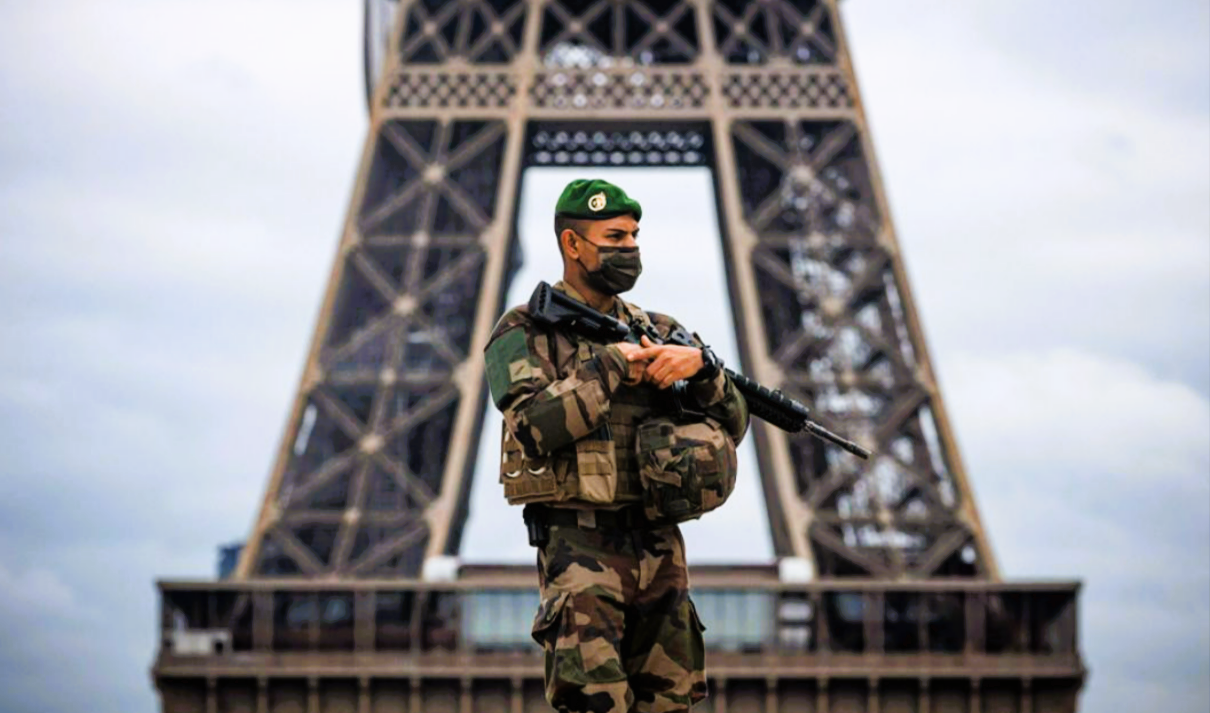 Député russe menace la France d'attaque nucléaire et accuse les Français de provoquer la 3ème Guerre Mondiale!