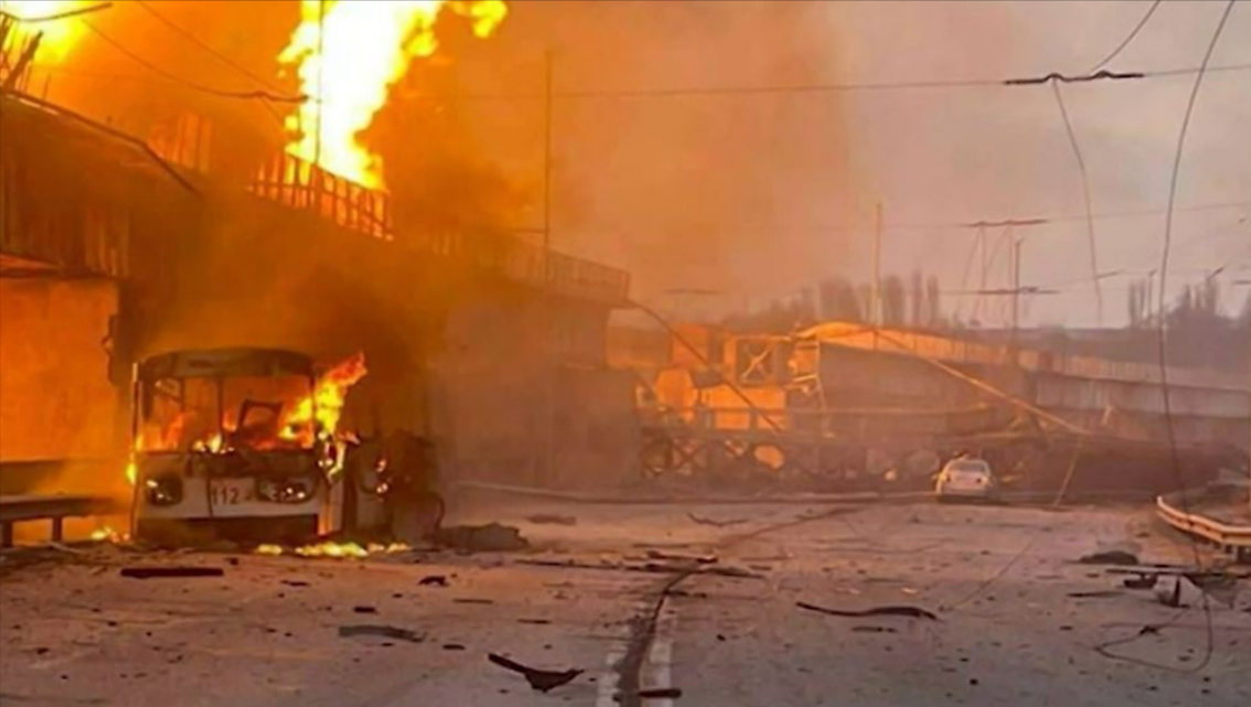 Putin bombardiert Großstadt! Luftalarm in der Ukraine - schwere Explosionen gemeldet
