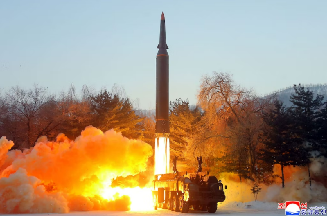Putin entfesselt neue "Monster-Rakete" - sie kann auch Atomköpfe tragen! Die NATO ist alarmiert