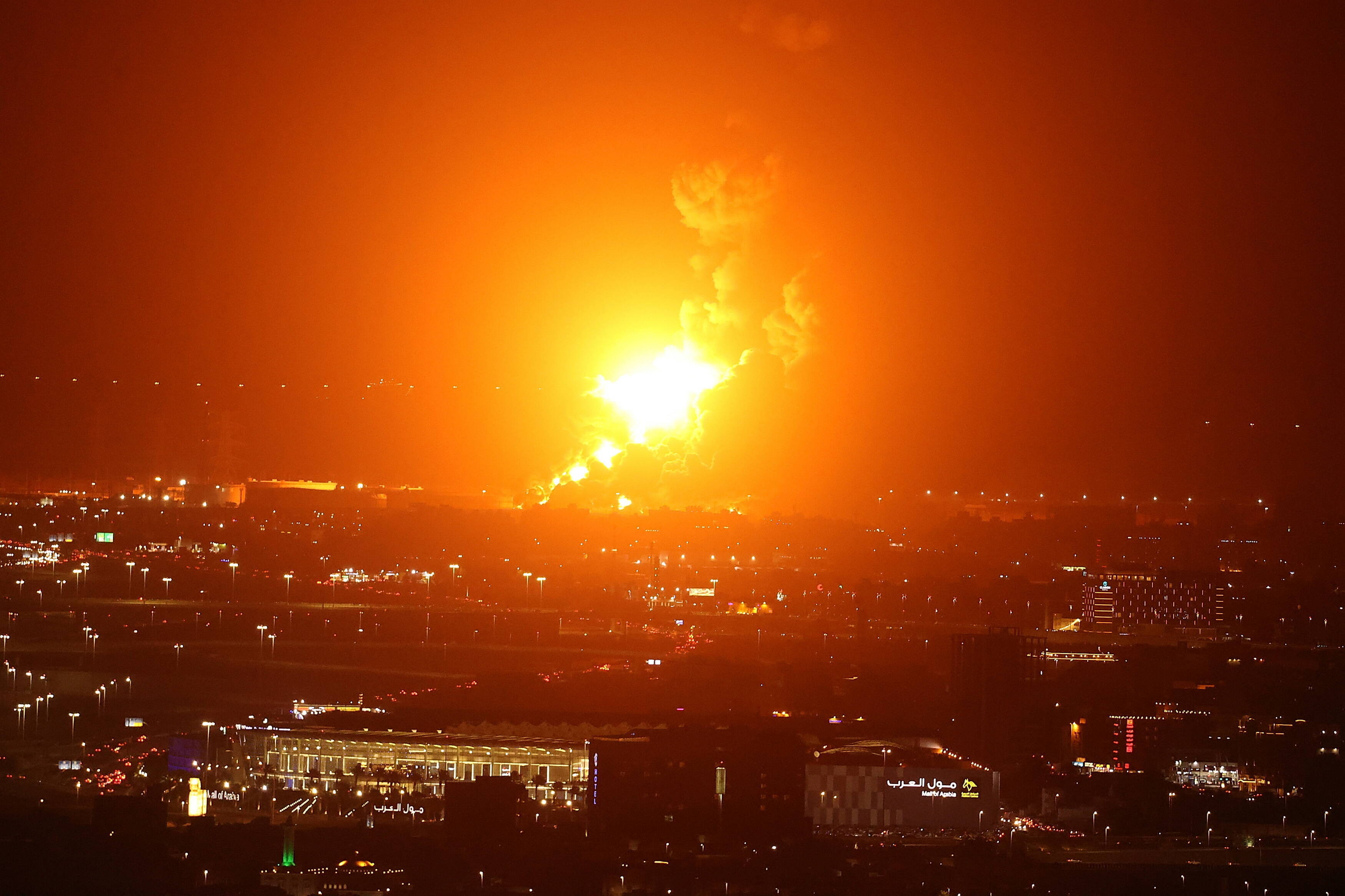 Putin tobt! Russische Ölreserven in Flammen - erneut erfolgreiche Attacke gegen russisches Öllager